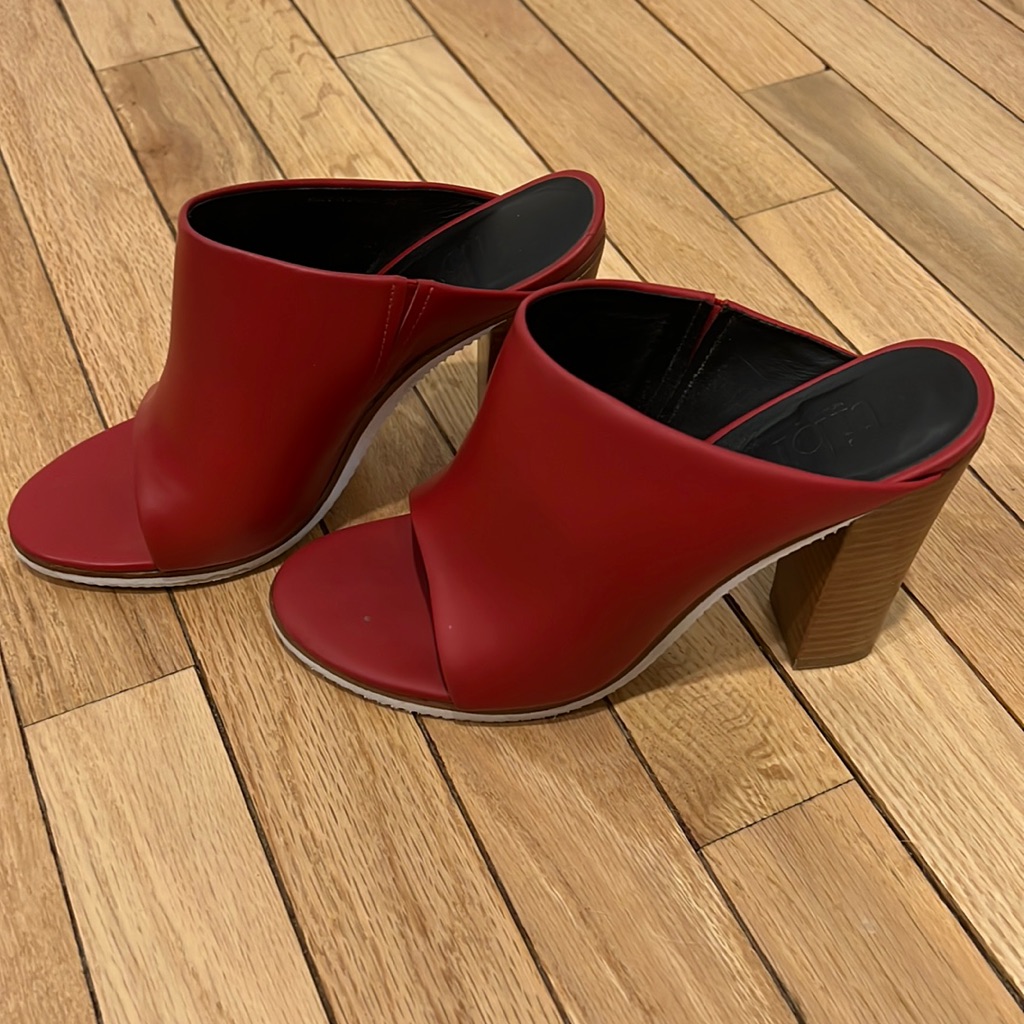 Tibi Mules